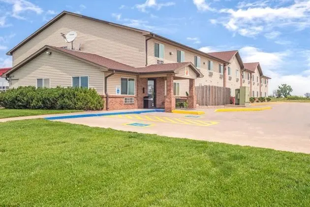 Super 8 by Wyndham Nebraska City - Dış Mekan