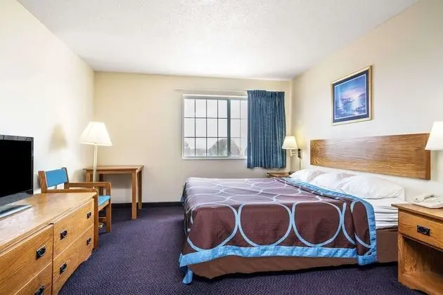 Super 8 by Wyndham Neillsville WI - Oda