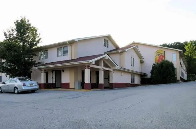 Super 8 by Wyndham Newburgh/West Point Intl Airpt