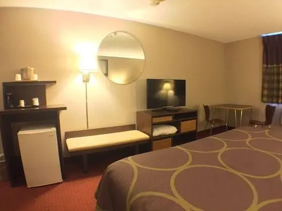 Super 8 by Wyndham Niagara Falls NY