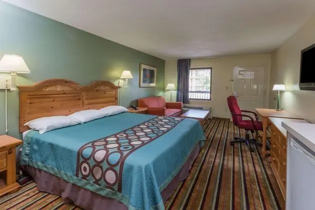 Super 8 by Wyndham Norcross/I-85 Atlanta