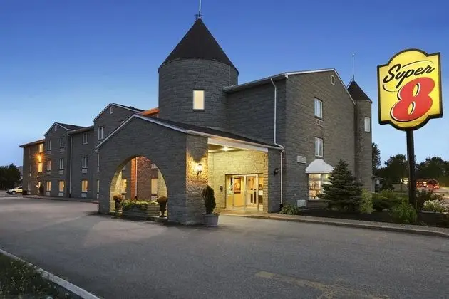 Super 8 by Wyndham North Bay - Genel