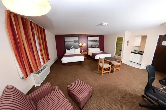 Super 8 by Wyndham North Bay - Genel