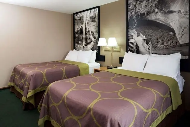 Super 8 by Wyndham Omaha NE - Öne Çıkan Resim