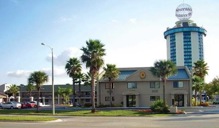 Super 8 by Wyndham Orlando International Drive