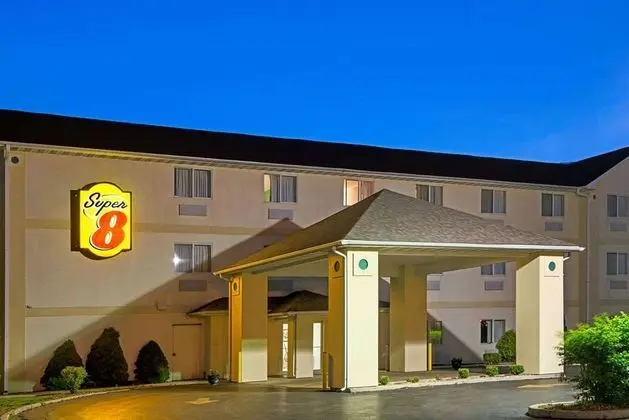 Super 8 by Wyndham Pontoon Beach IL/St. Louis MO - Genel