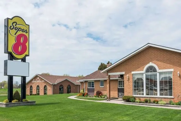Super 8 by Wyndham Port Elgin - Dış Mekan