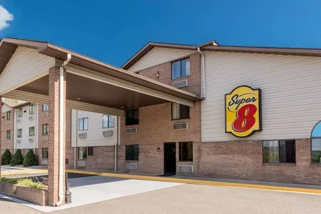 Super 8 by Wyndham Portsmouth