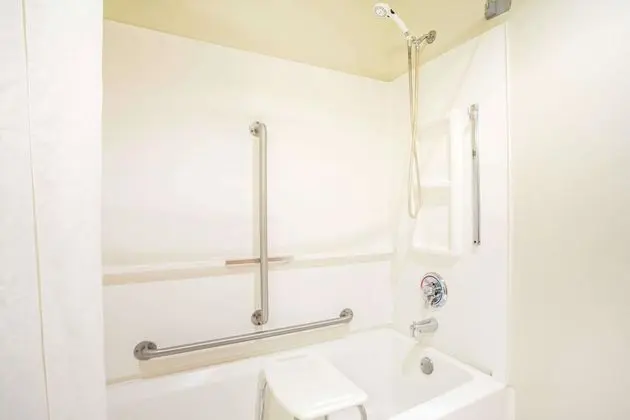 Super 8 by Wyndham Prairie Du Chien - Banyo Tipleri
