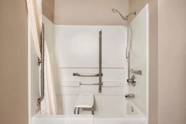 Super 8 by Wyndham Rantoul - Banyo Tipleri