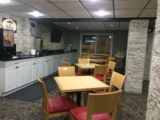Super 8 by Wyndham Red Deer City Centre