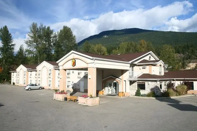 Super 8 by Wyndham Revelstoke