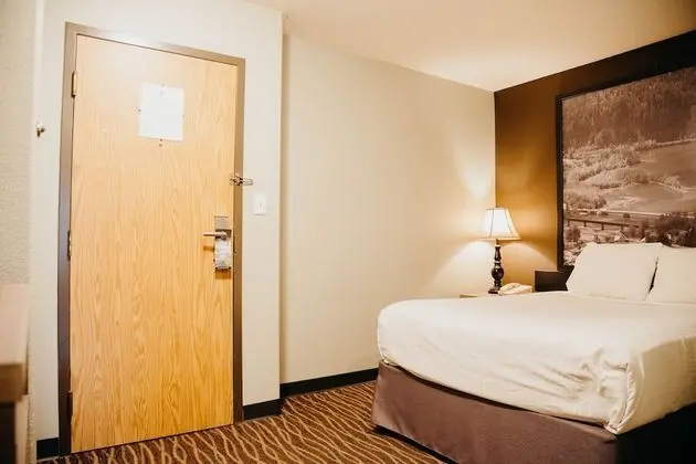 Super 8 by Wyndham Revelstoke - Oda
