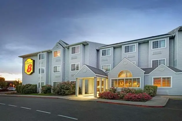 Super 8 by Wyndham Sacramento Airport