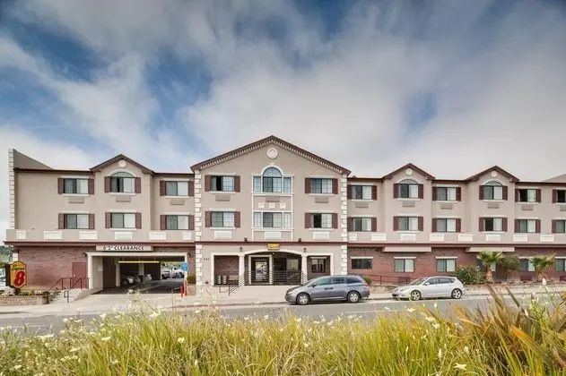 Super 8 by Wyndham San Bruno /SF Intl Arpt West