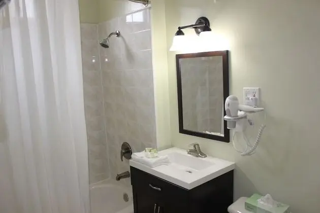 Super 8 by Wyndham San Francisco/Union Square Area - Banyo Tipleri