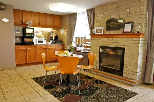 Super 8 by Wyndham Sault Ste Marie - Genel
