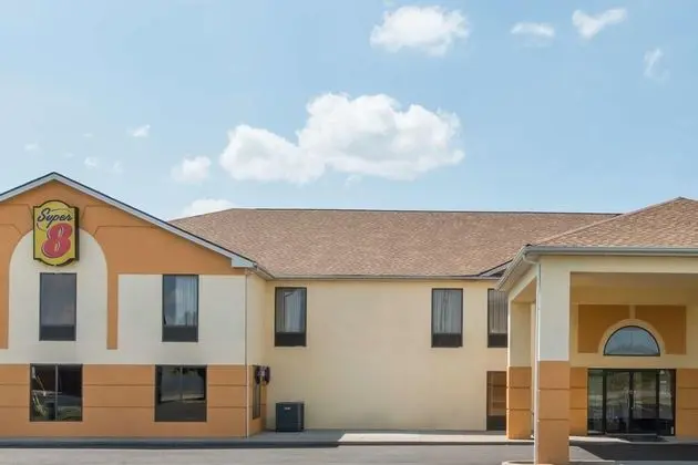 Super 8 by Wyndham Shepherdsville