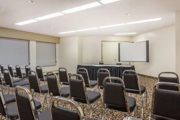 Super 8 by Wyndham Sherwood Park/Edmonton Area - Genel