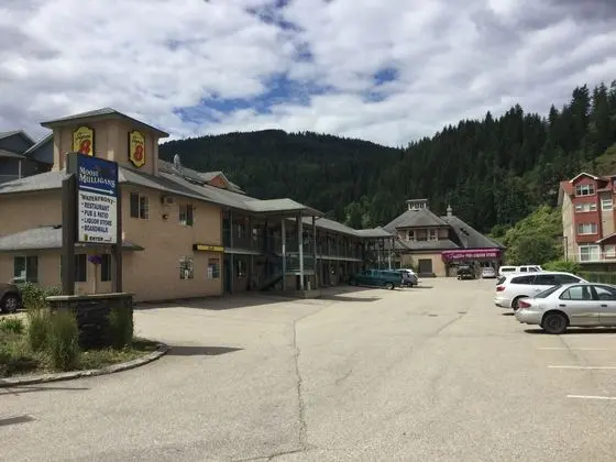 Super 8 by Wyndham Sicamous - Öne Çıkan Resim