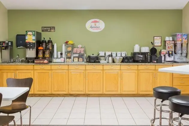 Super 8 by Wyndham Sioux Falls