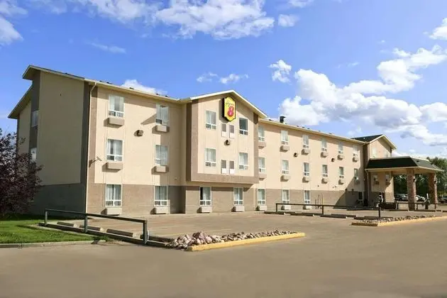 Super 8 by Wyndham Slave Lake