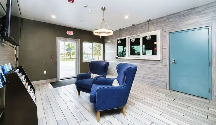 Super 8 by Wyndham Spring/North Houston - Lobi