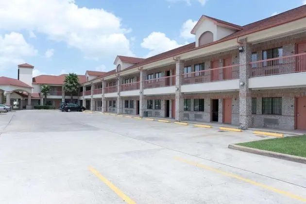 Super 8 by Wyndham Stafford Sugarland Area - Genel