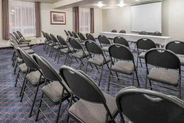 Super 8 by Wyndham Trois-Rivieres - İş / Konferans