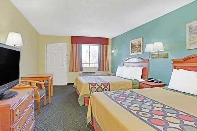 Super 8 by Wyndham Tucson Downtown Conv Center