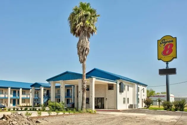 Super 8 by Wyndham Victoria / South / Hwy 59 - Dış Mekan