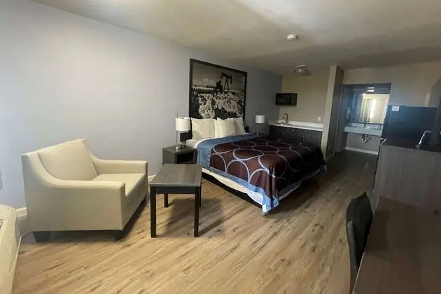 Super 8 by Wyndham Victoria / South / Hwy 59 - Oda