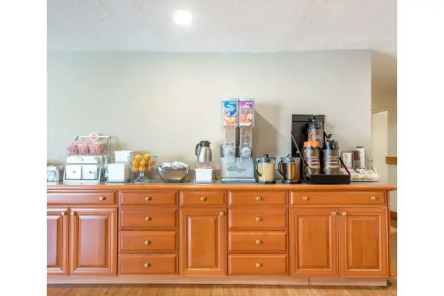 Super 8 by Wyndham Watertown/Cambridge/Boston Area