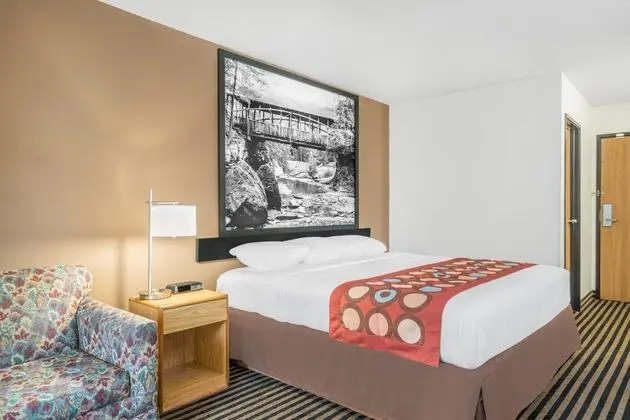 Super 8 by Wyndham Wausau