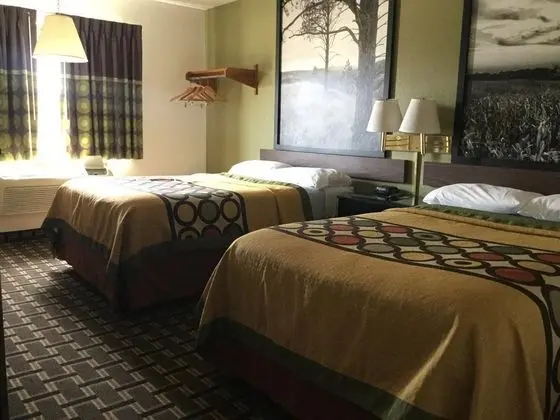 Super 8 by Wyndham Wayne