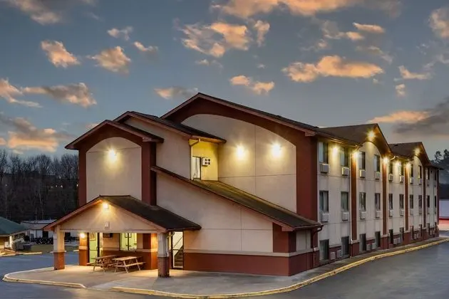 Super 8 by Wyndham Waynesburg - Öne Çıkan Resim