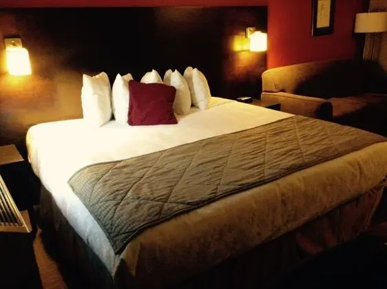 Super 8 by Wyndham West Kelowna