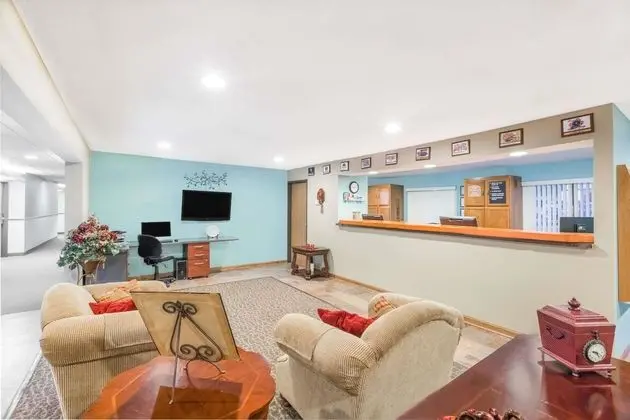 Super 8 by Wyndham West Point