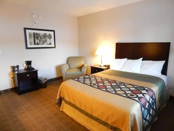 Super 8 by Wyndham White River Junction