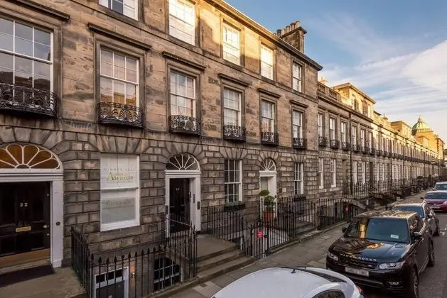Super Central Luxury Edinburgh Apartment