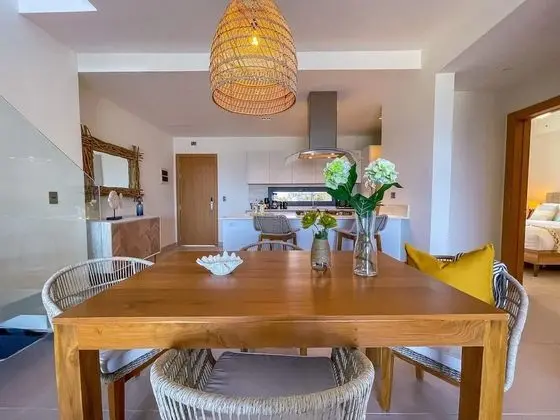 Super Chic and new Penthouse Steps From the Beach - Oda