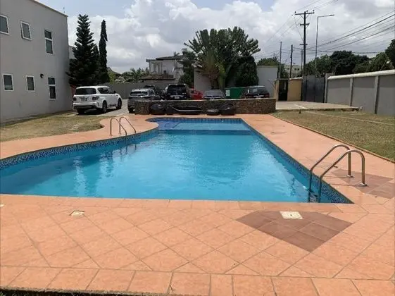 Super Comfy XL 2-bed Apartment With Pool in Accra