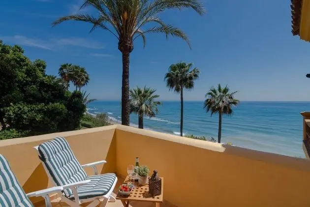 Super Front Line Location Apartment - Heated Pool - Dış Mekan