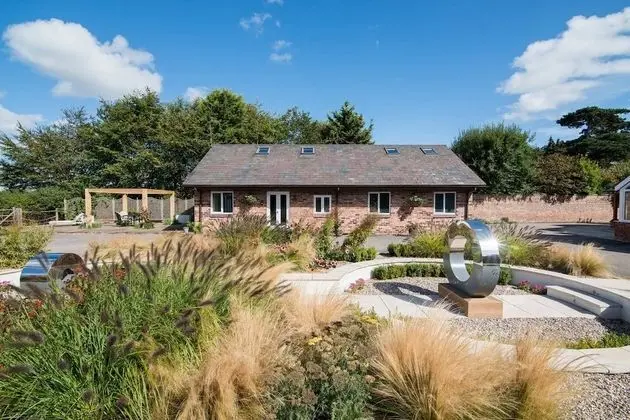 Super Spacious Barn Conversion With Free Wifi, Netflix Fireplace