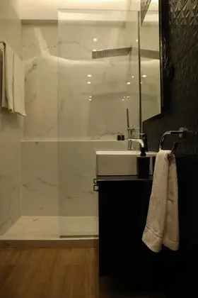 Super Stylish Apartments in the heart of Athens - Banyo Tipleri