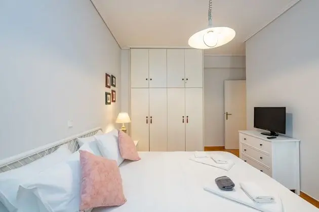 Superb 3bed flat with pvt parking - Oda