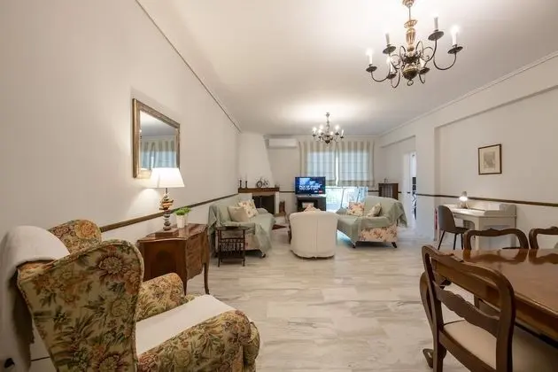 Superb 3bed flat with pvt parking - Öne Çıkan Resim