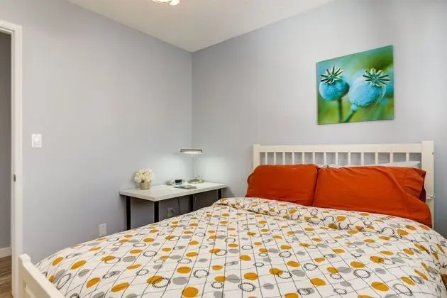 Superb 3BR mins to DT SAIT - Oda