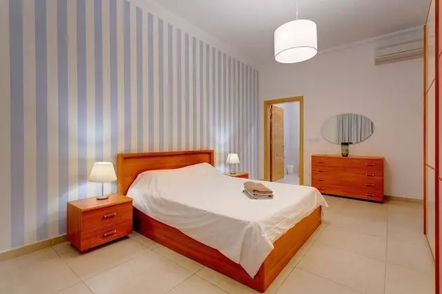 Superb Apartment IN Fort Cambridge With Pool - Oda