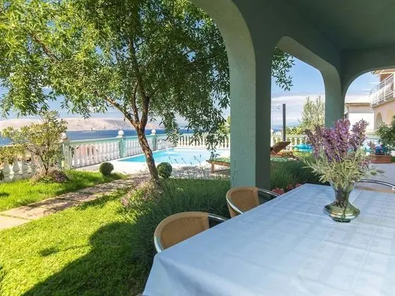 Superb Apartment in Senj Lika - Karlovac With Private Pool